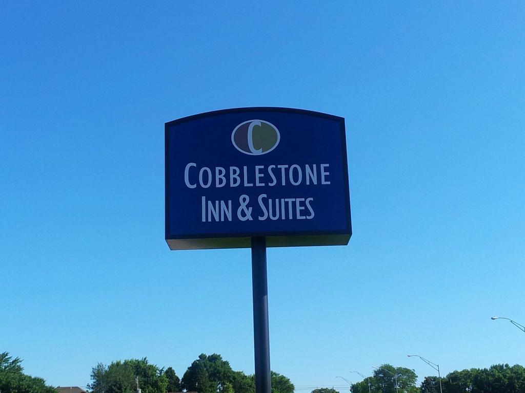 Cobblestone Inn & Suites - Hartington Экстерьер фото