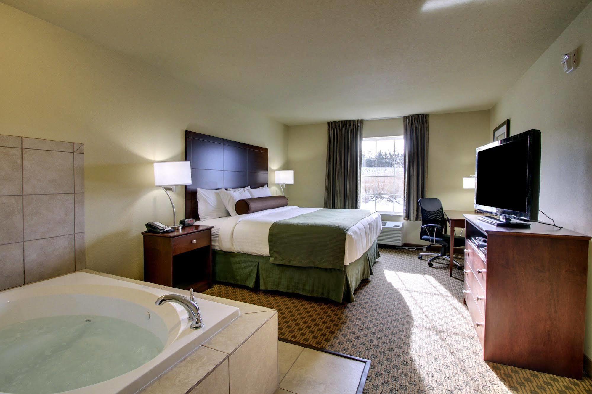 Cobblestone Inn & Suites - Hartington Экстерьер фото